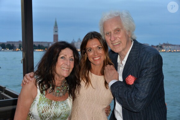 Laura Piva entre Douglas Kirkland et sa femme Françoise - Soirée Vanity Fair et Chopard lors du 71e festival international du film de Venise, le 31 août 2014