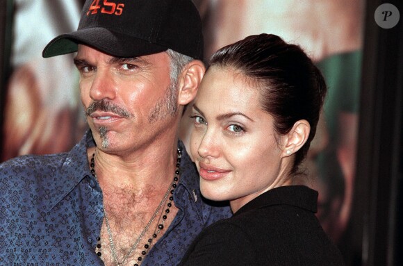 Billy Bob Thornton & Angelina Jolie en octobre 2001.