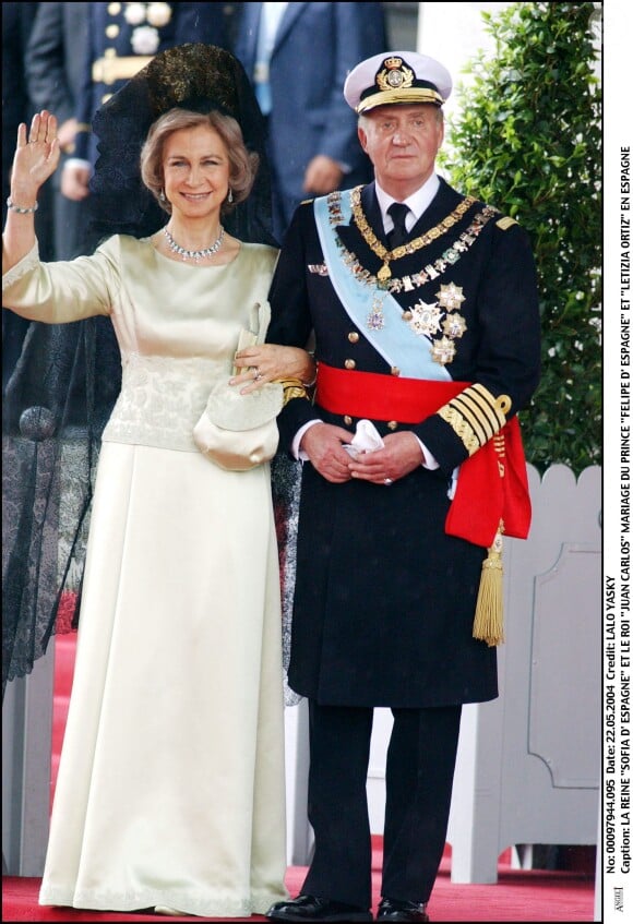 Sofia et Juan Carlos Ier d'Espagne en mai 2004 lors du mariage du prince Felipe et de Letizia Ortiz