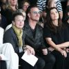Rihanna, Laurie Anderson, Bono, Ali Hewson et leur fille Jordan assistent au défilé EDUN printemps-été 2015 à New York. Le 7 septembre 2014.