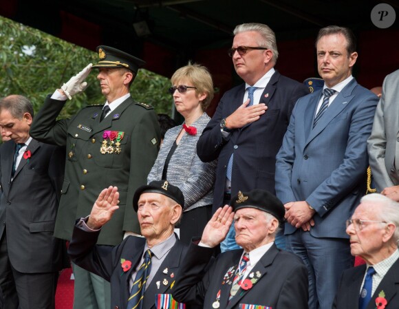 Le prince Laurent de Belgique a assisté le 7 septembre 2014 à Anvers, avec le maire Bart De Wever, à la commémoration du 70e anniversaire de la libération de la ville durant la Seconde Guerre mondiale.