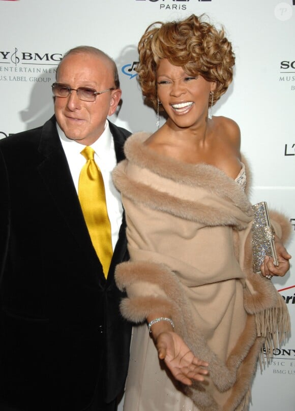 Whitney Houston et Clive Davis à Los Angeles, le 10 février 2007.