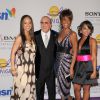 Alicia Keys, Clive Davis, Whitney Houston et Ashanti à la soirée de Clive Davis avant la Grammy Awards à Los Angeles, le 9 février 2008.