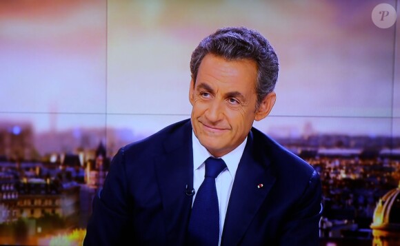 Capture écran de l'interview de Nicolas Sarkozy par Laurent Delahousse au journal télévisé de France 2 à Paris le 21 septembre 2014.