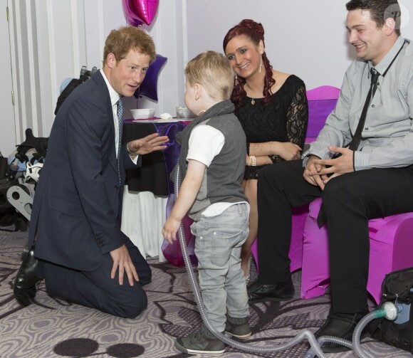 Le prince Harry lors de la cérémonie des 10e WellChild Awards, le 22 septembre 2014 au Hilton de Londres, remis par l'association WellChild qui soutient les enfants malades, dont il est le parrain depuis 2007.