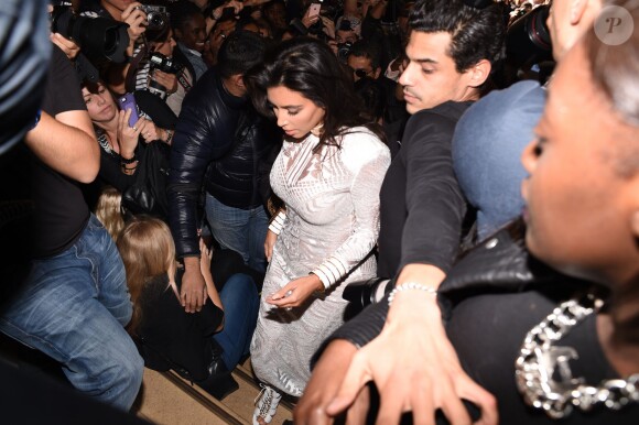 Kanye West et Kim Kardashian arrivent au Grand Hôtel de Paris pour assister au défilé Balmain printemps-été 2015. Paris, le 25 septembre 2014.