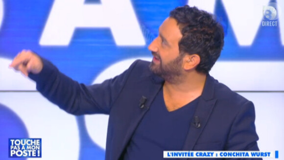 Cyril Hanouna présente Touche pas à mon poste, sur D8, le jeudi 25 septembre 2014.