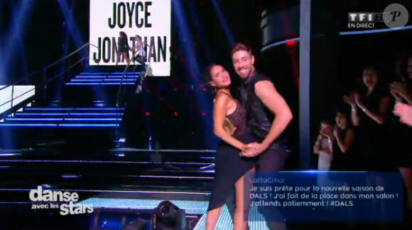 Joyce Jonathan et Julien Brugel lors du premier prime de Danse avec les stars 5 sur TF1, le samedi 27 septembre 2014