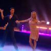 Tonya Kinzinger et Maxime Dereymez dans Danse avec les stars 5, sur TF1, le samedi 27 septembre 2014