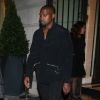 Kanye West quitte le Royal Monceau avec Kim Kardashian et North West. Paris, le 28 septembre 2014.