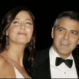  Lisa Snowdon et George Clooney &agrave; Hollywood le 12 ao&ucirc;t 2004.  