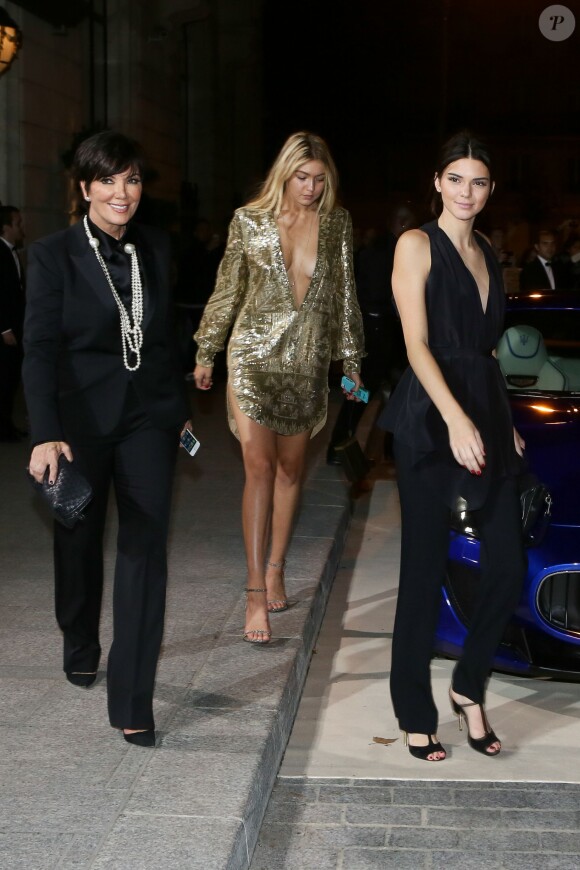 Kris Jenner, Kendall Jenner, Gigi Hadid arrivent à la soirée CR Fashion Book Issue N.5  à l'hôtel Peninsula à Paris, le 30 septembre 2014