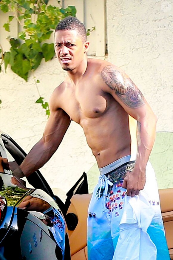 Nick Cannon dans les rues de Studio City à Los Angeles, le 6 octobre 2014.