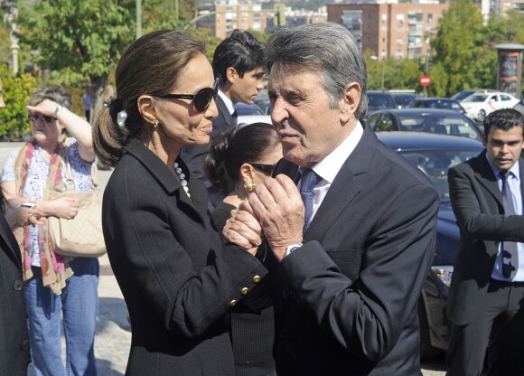 Isabel Preysler - Obsèques de l'ancien ministre de l'économie espagnol Miguel Boyer, le mari d'Isabel Preysler, à Madrid le 30 septembre 2014