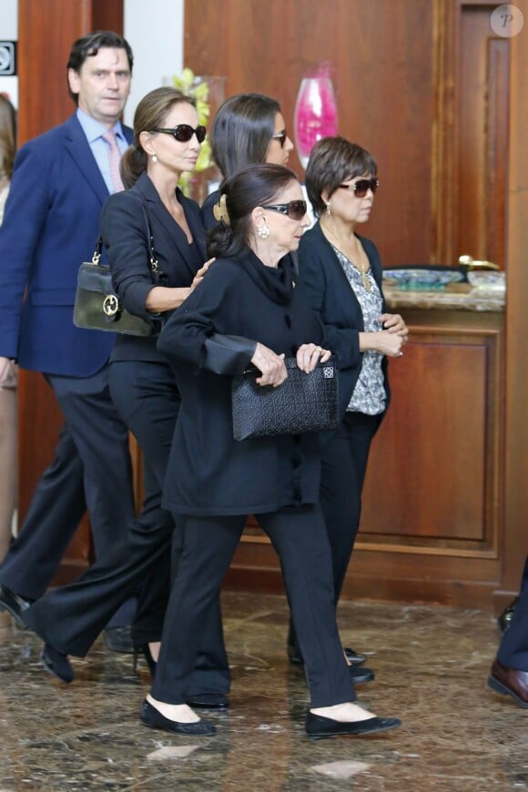 Isabel Preysler et Ana Boyer - Obsèques de l'ancien ministre de l'économie espagnol Miguel Boyer, le mari d'Isabel Preysler, à Madrid le 30 septembre 2014