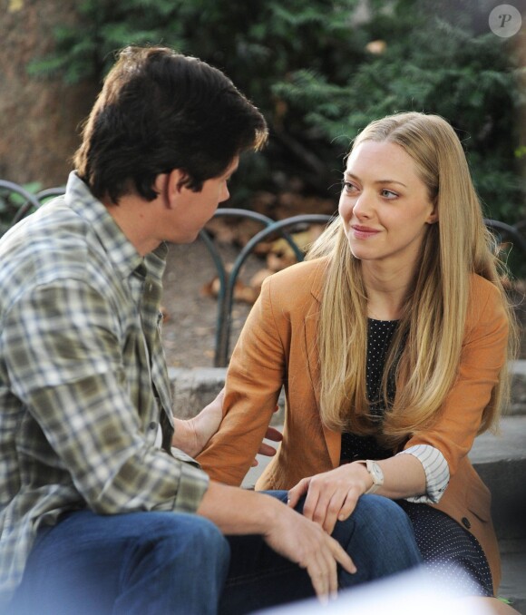 Amanda Seyfried et Mark Wahlberg sur le tournage de "Ted 2" à New York, le 7 octobre 2014.