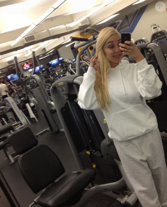 Amanda Bynes s'expose à la salle de sport sur Twitter.