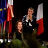 Carla Bruni-Sarkozy acclamée durant le meeting de Nicolas Sarkozy au gymnase Fernand Ganne à Saint-Julien-les-Villas près de Troyes, le 2 octobre 2014.