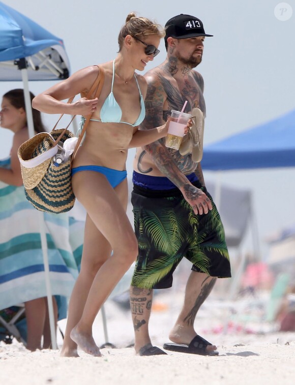 Exclusif - Cameron Diaz et son petit-ami Benji Madden à la plage en Floride, le 3 juillet 2014.