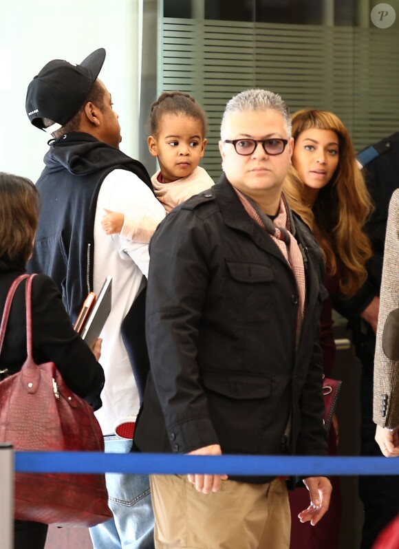 Beyoncé Knowles, Jay-Z et leur fille Blue Ivy Carter arrivent Gare du Nord à Paris pour prendre un train. Le 14 octobre 2014