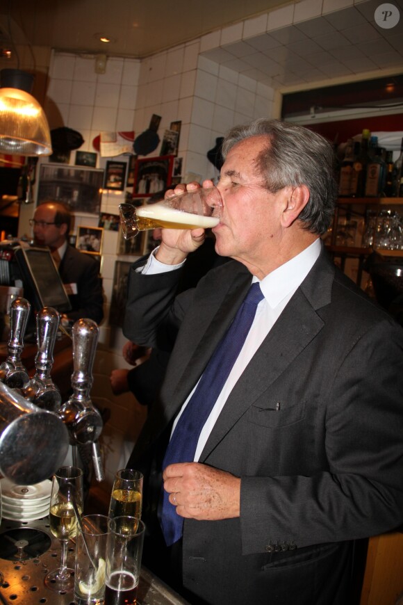 Jean-Louis Debré - 3ème édition du Pot-au-feu des célébrités au restaurant Louchebem à Paris le 16 octobre 2014.