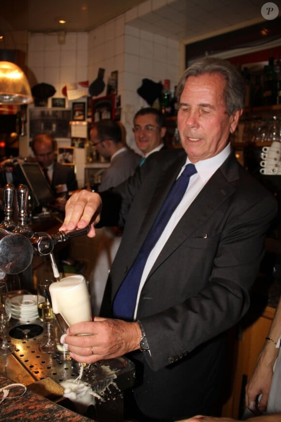 Jean-Louis Debré - 3ème édition du Pot-au-feu des célébrités au restaurant Louchebem à Paris le 16 octobre 2014.