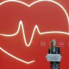 La reine Letizia d'Espagne lors de son discours le 17 octobre 2014 à la Casa Real de Correos, à Madrid, pour le lancement du guide ''Attention au coeur'' de la campagne Femmes pour le coeur, pour sensibiliser les femmes aux maladies cardiovasculaires.