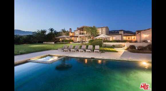 La piscine face au Pacifique donne envie ! Photo de la propriété acquise par Lady Gaga à Malibu pour 24 millions de dollars, en octobre 2014.