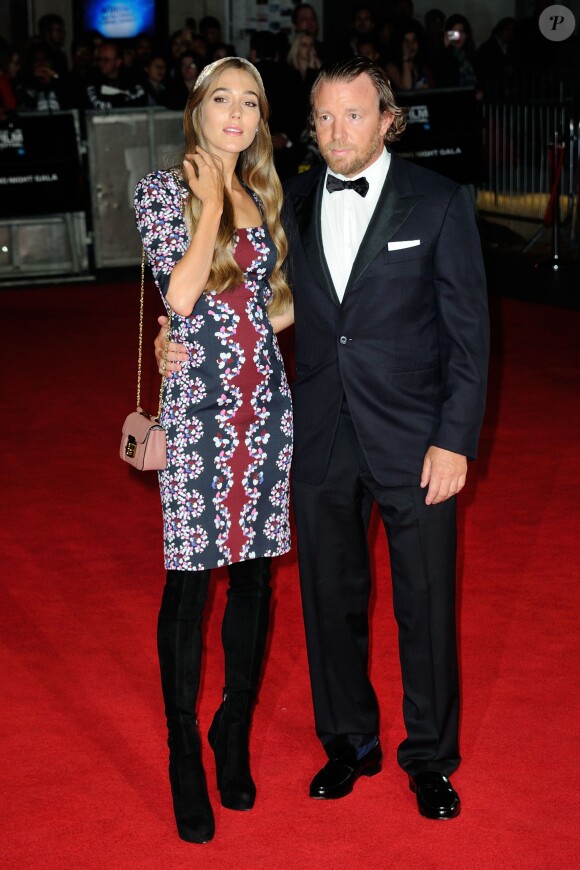 Guy Ritchie et sa bien-aimée Jacqui Ainsley lors de l'avant-première à Londres du film Fury, dans le cadre du BFI Festival le 19 octobre 2014