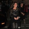 Kate Middleton, enceinte et vêtue d'une robe Alice Temperley, à son arrivée au restaurant L'Anima à Londres le 23 octobre 2014 pour le dîner de gala d'automne de l'association Action on Addiction dont elle est la marraine.
