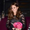 Kate Middleton, enceinte et en robe Alice Temperley, au dîner de gala d'automne de l'association Action on Addiction, au restaurant L'Anima à Londres le 23 octobre 2014.