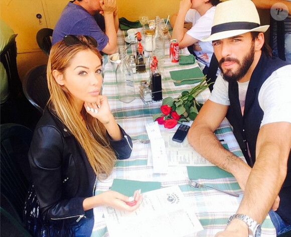 Restaurant entre amoureux pour Nabilla et Thomas