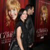 Courteney Cox et son fiancé Johnny McDaid lors de la présentation de la saison 2 de la série "Mon Comeback" à Hollywood, le 5 novembre 2014