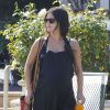 Exclusif - Rachel Bilson, très enceinte, et son compagnon Hayden Christensen font du shopping chez "Lowe" à Los Angeles, le 8 octobre 2014.