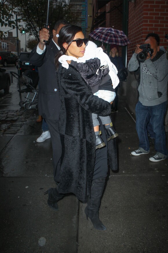 Kim Kardashian et sa fille North à New York, le 5 novembre 2014.