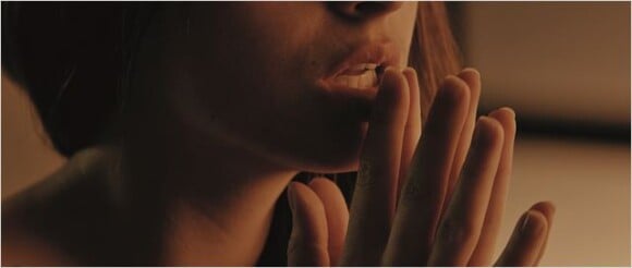 Dakota Johnson et ses lèvres dans Fifty Shades of Grey.