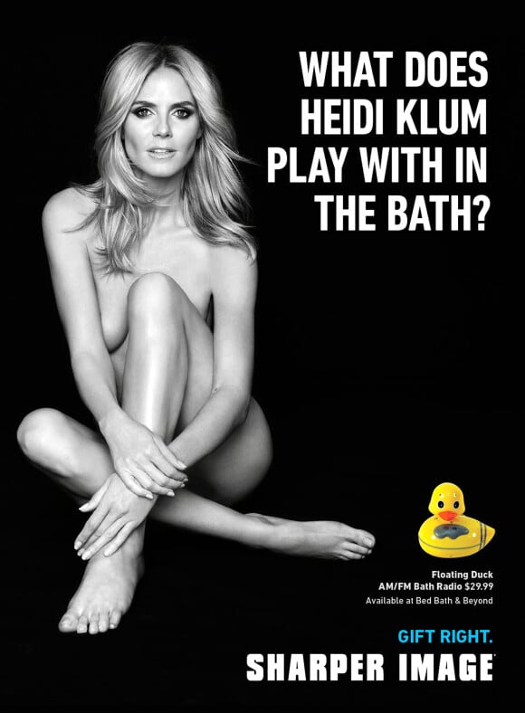 Heidi Klum pose nue pour Sharper Image, une chaîne de magasins aux USA specialisée dans l'électronique et les gadgets