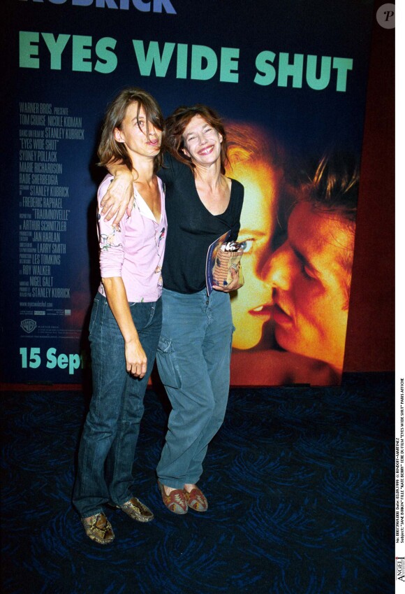 Jane Birkin et sa fille Kate Barry à Paris le 3 septembre 1999
