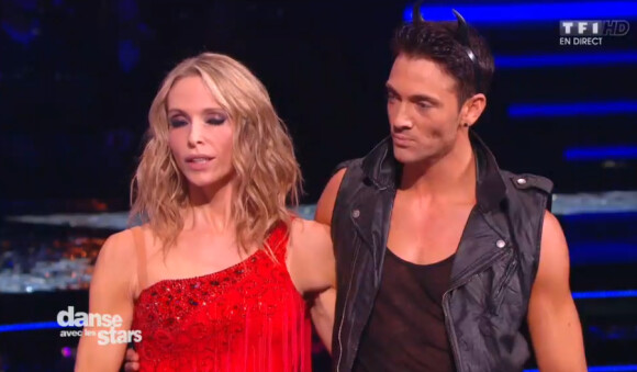 Tonya Kinzinger et Maxime Dereymez dans Danse avec les stars 5, le samedi 15 novembre 2014. Le couple a été éliminé.