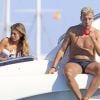 Exclusif - Le footballeur Maxi Lopez très bien entouré sur un yacht à Ibiza le 6 juillet 2014.