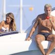  Exclusif - Le footballeur Maxi Lopez tr&egrave;s bien entour&eacute; sur un yacht &agrave; Ibiza le 6 juillet 2014. 