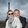 Sharon Stone collabore avec Alain Afflelou ! Photo prise au dernier étége du magnifique hôtel Shangri-La à Paris le 16 novembre 2014.