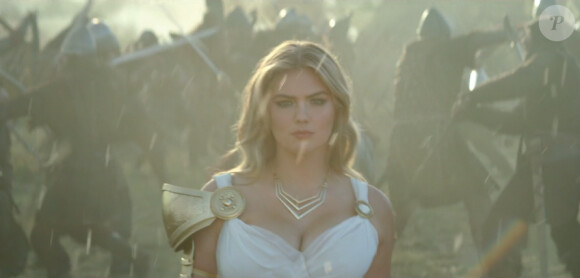 Kate Upton incarne une Athena sulfureuse pour le jeu sur mobile Game of War - Fire Age. Novembre 2014.