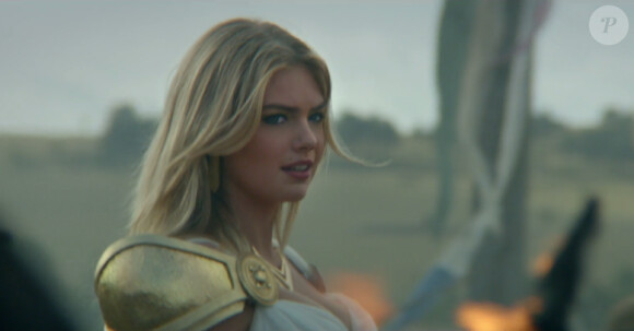 Kate Upton incarne une Athena sulfureuse pour le jeu sur mobile Game of War - Fire Age. Novembre 2014.