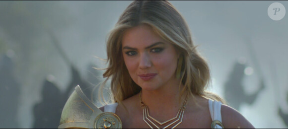 Kate Upton incarne une Athena sulfureuse pour le jeu sur mobile Game of War - Fire Age. Novembre 2014.