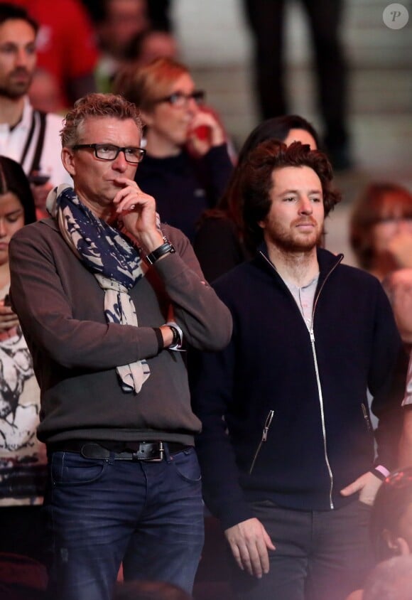 Denis Brogniart et Jean Imbert - Finale de la Coupe Davis au Stade Pierre Mauroy de Lille. Roger Federer remporte le match qui l'opposait à Richard Gasquet (6/4-6/2-6/2) le 23 novembre 2014.