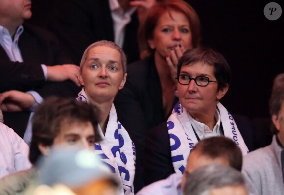 Valérie Fourneyron et une amie - Finale de la Coupe Davis au Stade Pierre Mauroy de Lille. Roger Federer remporte le match qui l'opposait à Richard Gasquet (6/4-6/2-6/2) le 23 novembre 2014.
