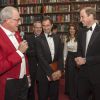 Le prince William, duc de Cambridge, 32 ans, a éclaté de rire lorsque le maître de cérémonie Richard Birtchnell l'a présenté comme étant le duc d'Edimbourg, c'est-à-dire son grand-père, âgé de 93 ans, lors de la soirée de remise du prix Chatham House à Melinda Gates, le 21 novembre 2014