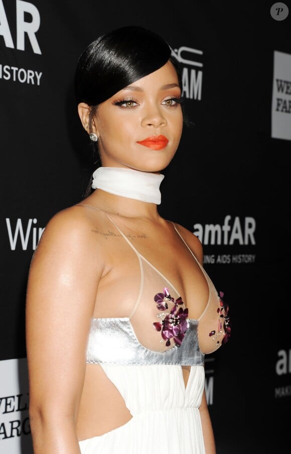 Rihanna - Soirée amFAR Inspirational gala à Los Angeles, le 29 octobre 2014.