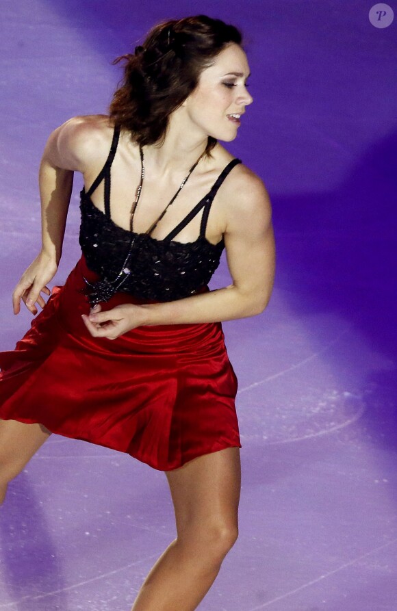 Nathalie Péchalat se produit hors compétition dans le cadre du Trophée Eric Bompard, à Bordeaux, le 21 novembre 2014.